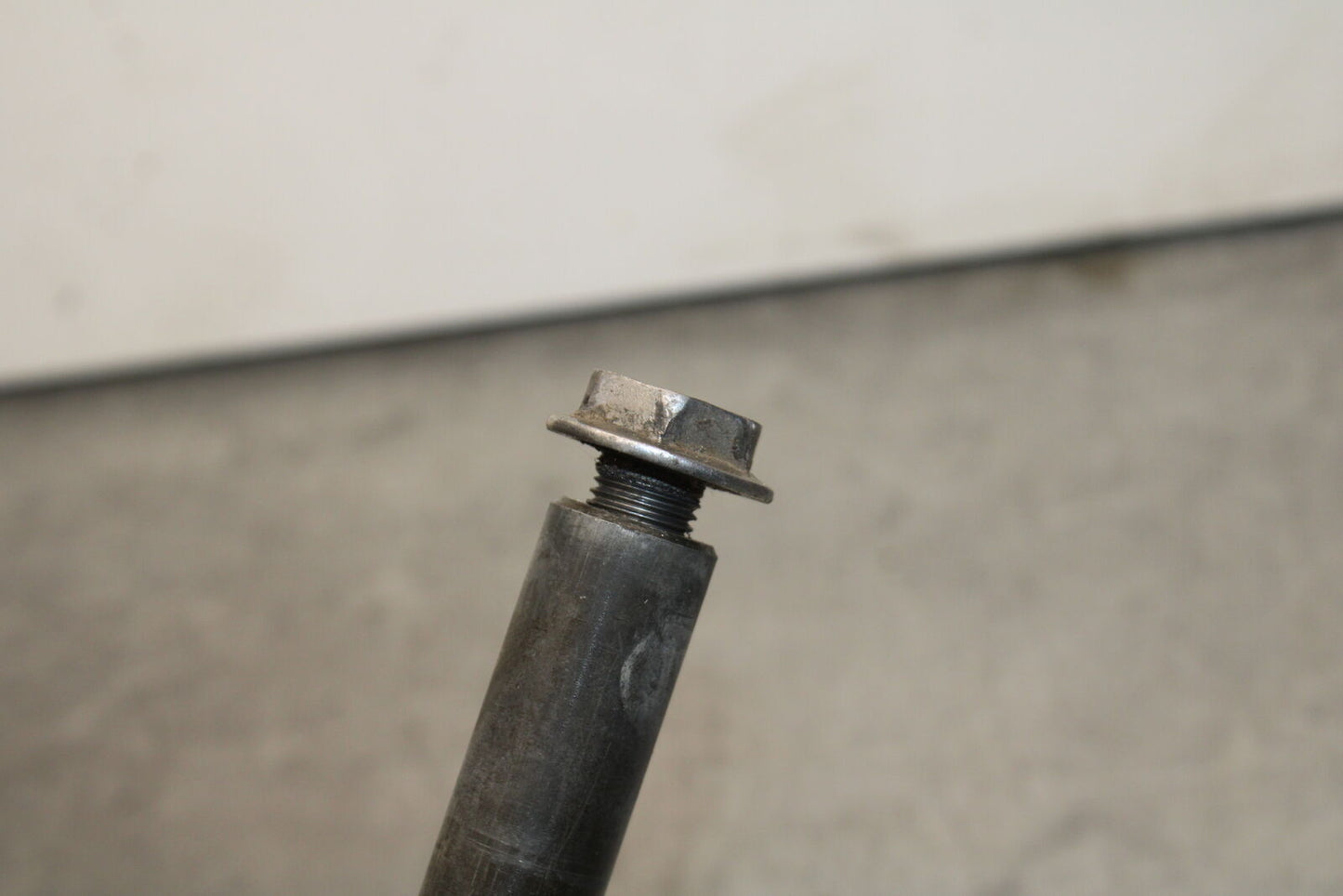 13-18 KAWASAKI NINJA ZX6R FRONT WHEEL RIM AXLE PIVOT BOLT BB118