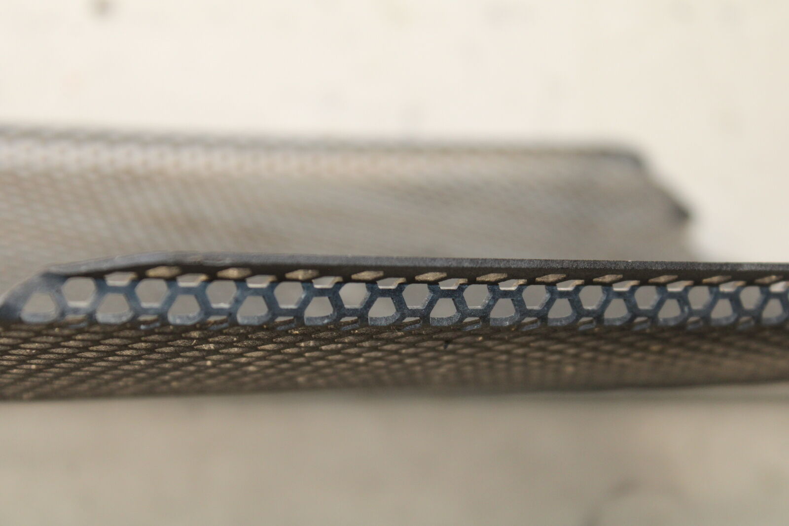 16 KAWASAKI NINJA ZX10R COOLANT RADIATOR GUARD GRILLE BB650