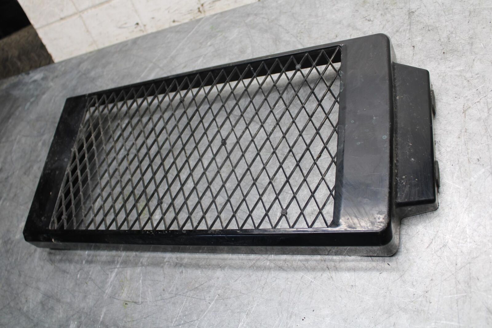 2007 Suzuki Boulevard M50B RADIATOR GRILLE GRILL SHIELD GUARD BB537