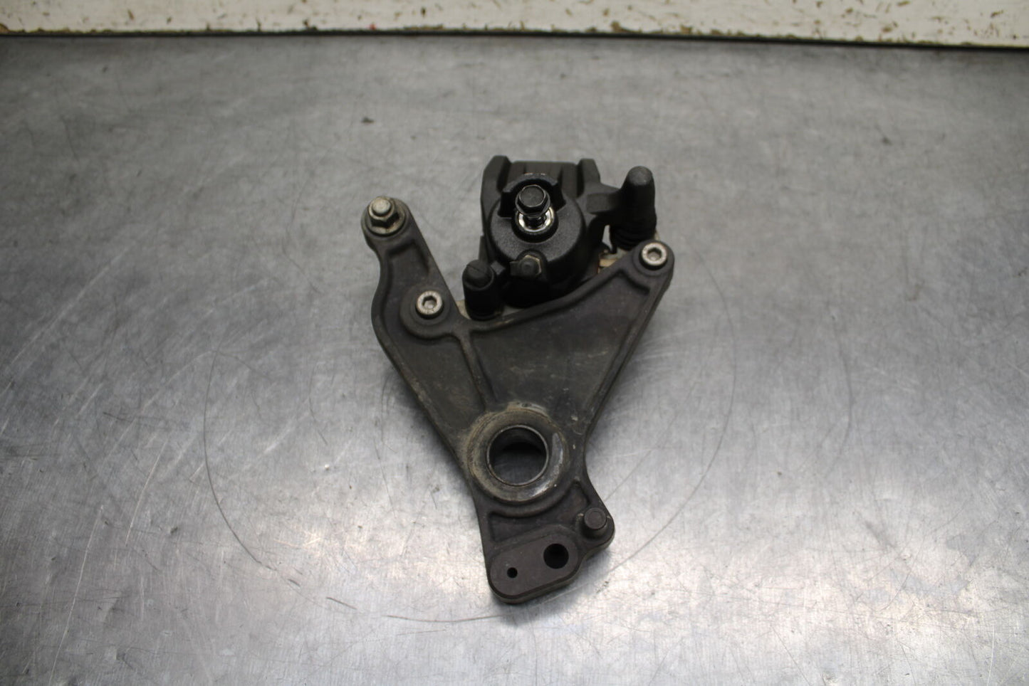 12-13 KAWASAKI Z1000 REAR BACK BRAKE CALIPER W MOUNT BRACKET BB743