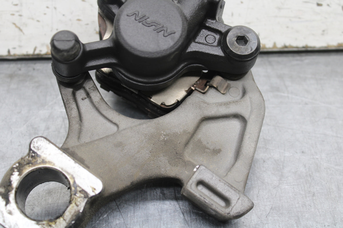 11-24 SUZUKI GSXR750 REAR BRAKE CALIPER W MOUNT BRACKET 69100-47H10-999  BB714