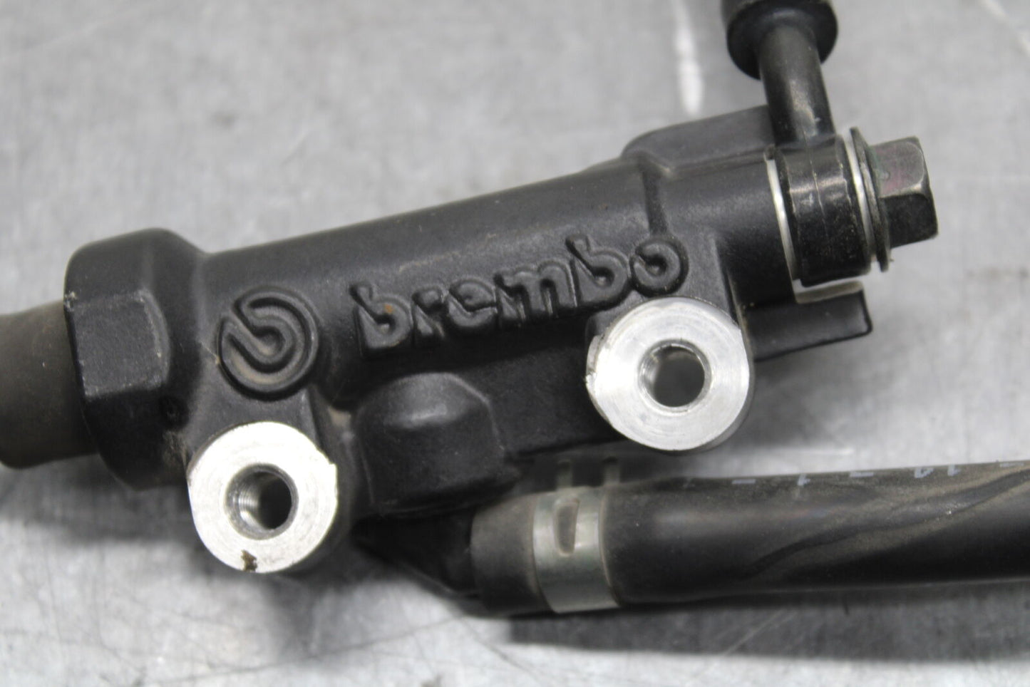 09-15 YAMAHA FZ6R REAR BACK BRAKE MASTER CYLINDER W RESERVOIR BB719