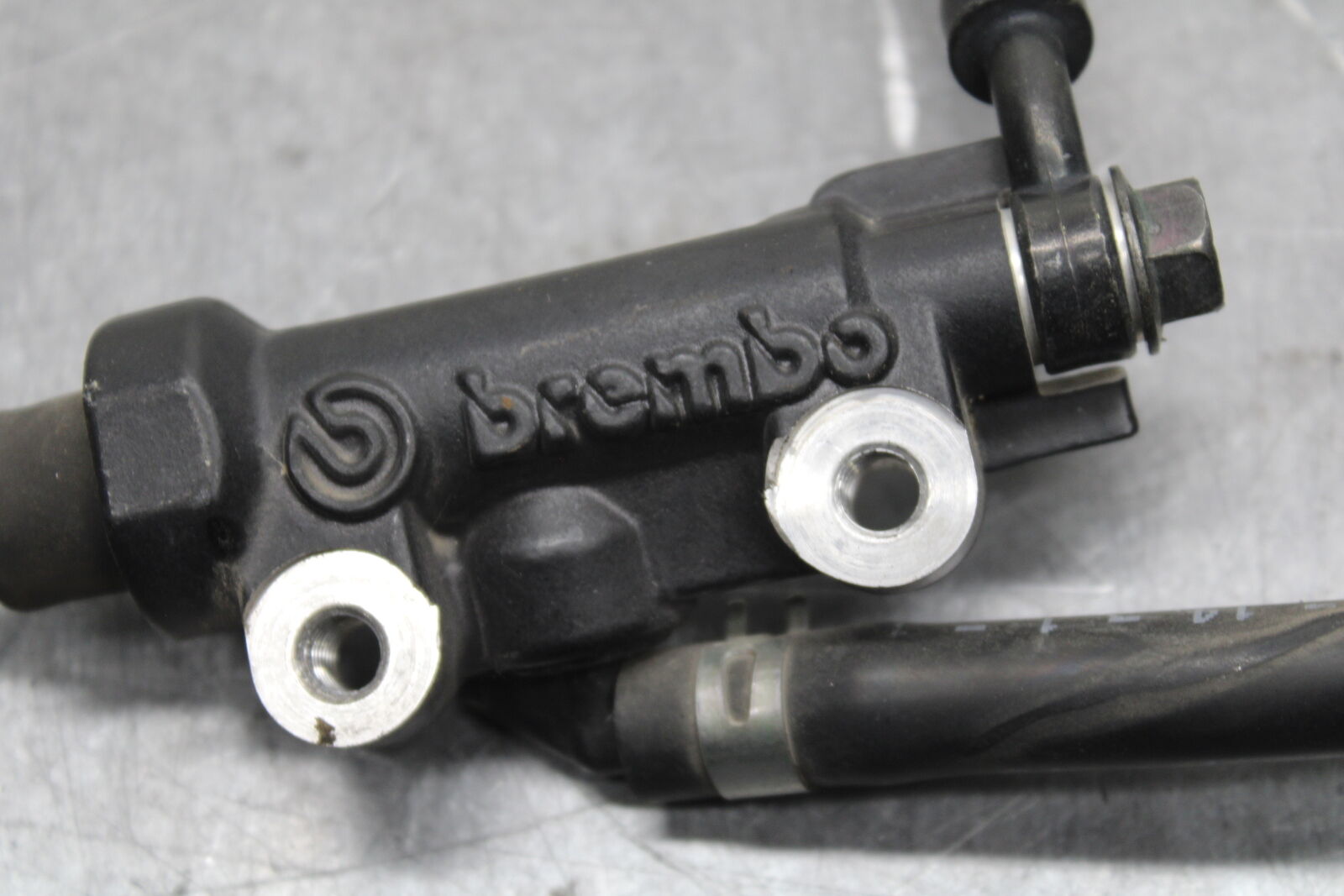 09-15 YAMAHA FZ6R REAR BACK BRAKE MASTER CYLINDER W RESERVOIR BB719