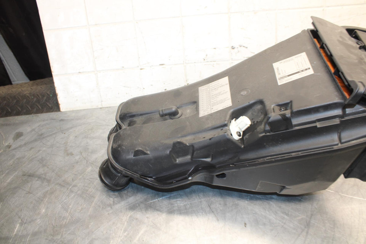 22 KTM 890 ADVENTURE   AIRBOX AIR INTAKE FILTER BOX BB514
