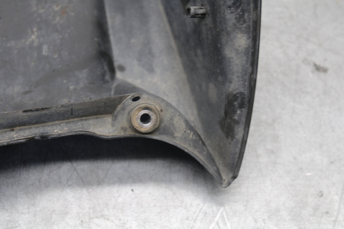 04-06 YAMAHA YZF R1 REAR BACK WHEEL TIRE HUGGER FENDER 5VY-21650-00-00 BB659