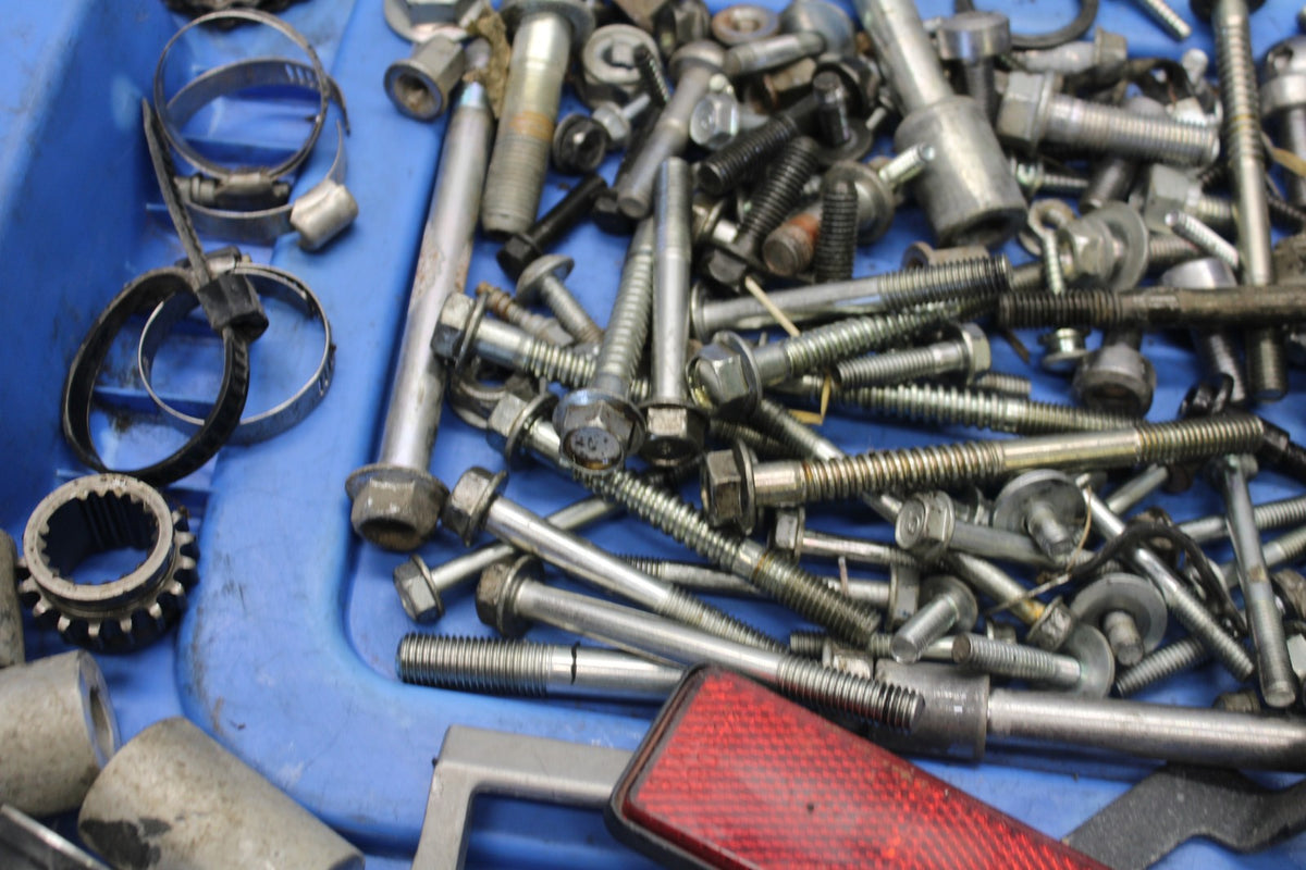 05-06 HONDA CBR600RR MOUNTING BOLTS HARDWARE SCREWS BB893