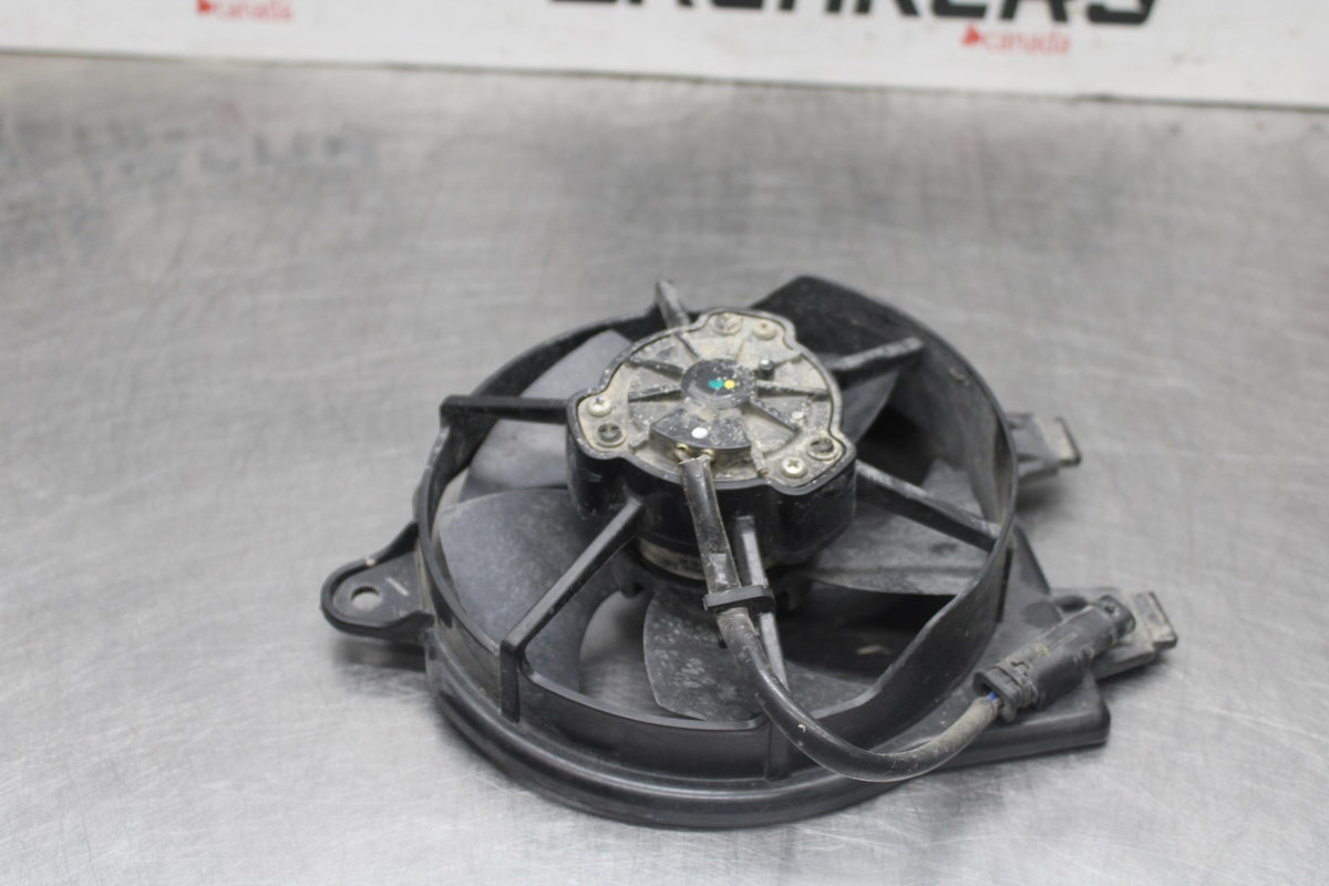19 BMW F750GS ENGINE RADIATOR COOLING FAN BB938