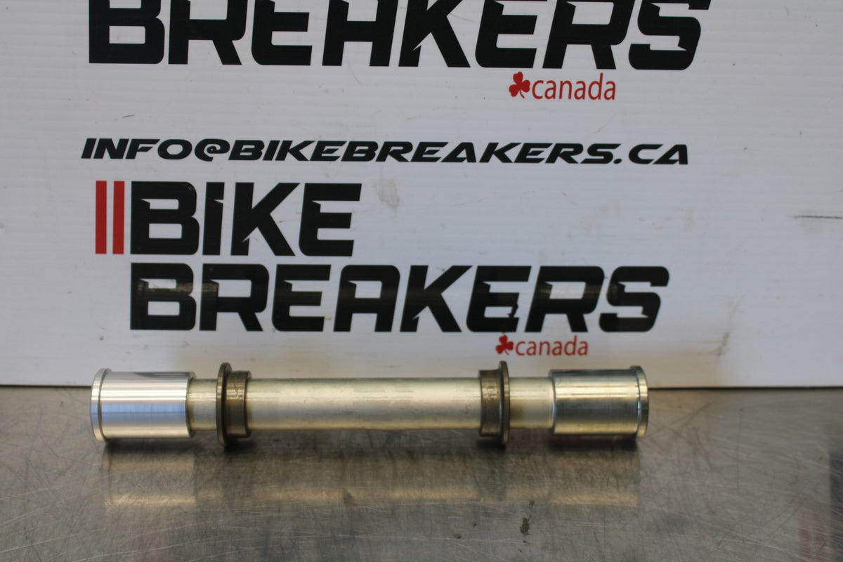23-24 KAWASAKI NINJA ZX14R NEW!! FRONT WHEEL RIM AXLE PIVOT BOLT BB764