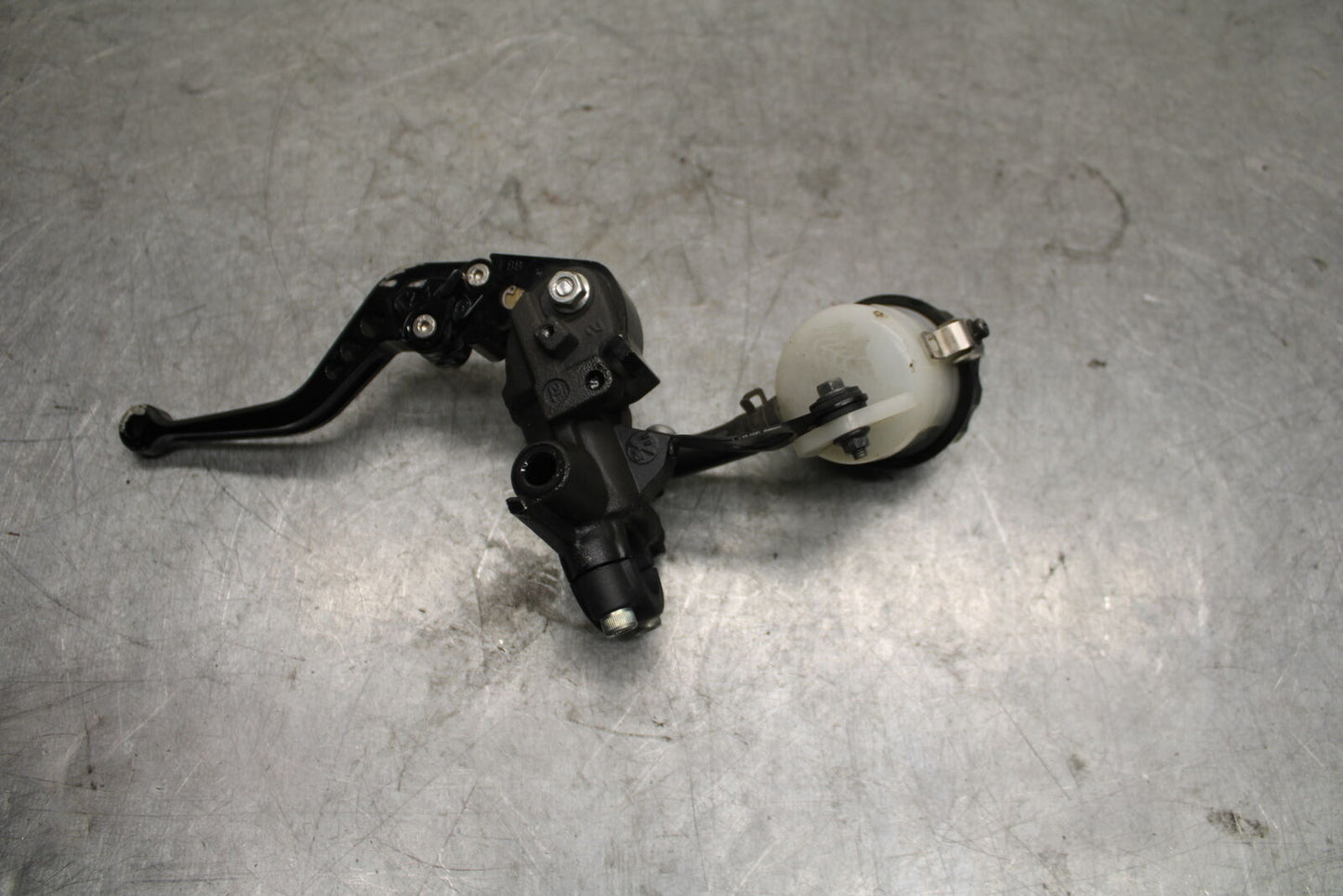 13-18 KAWASAKI NINJA ZX6R FRONT BRAKE MASTER CYLINDER w/ LEVER  BB682
