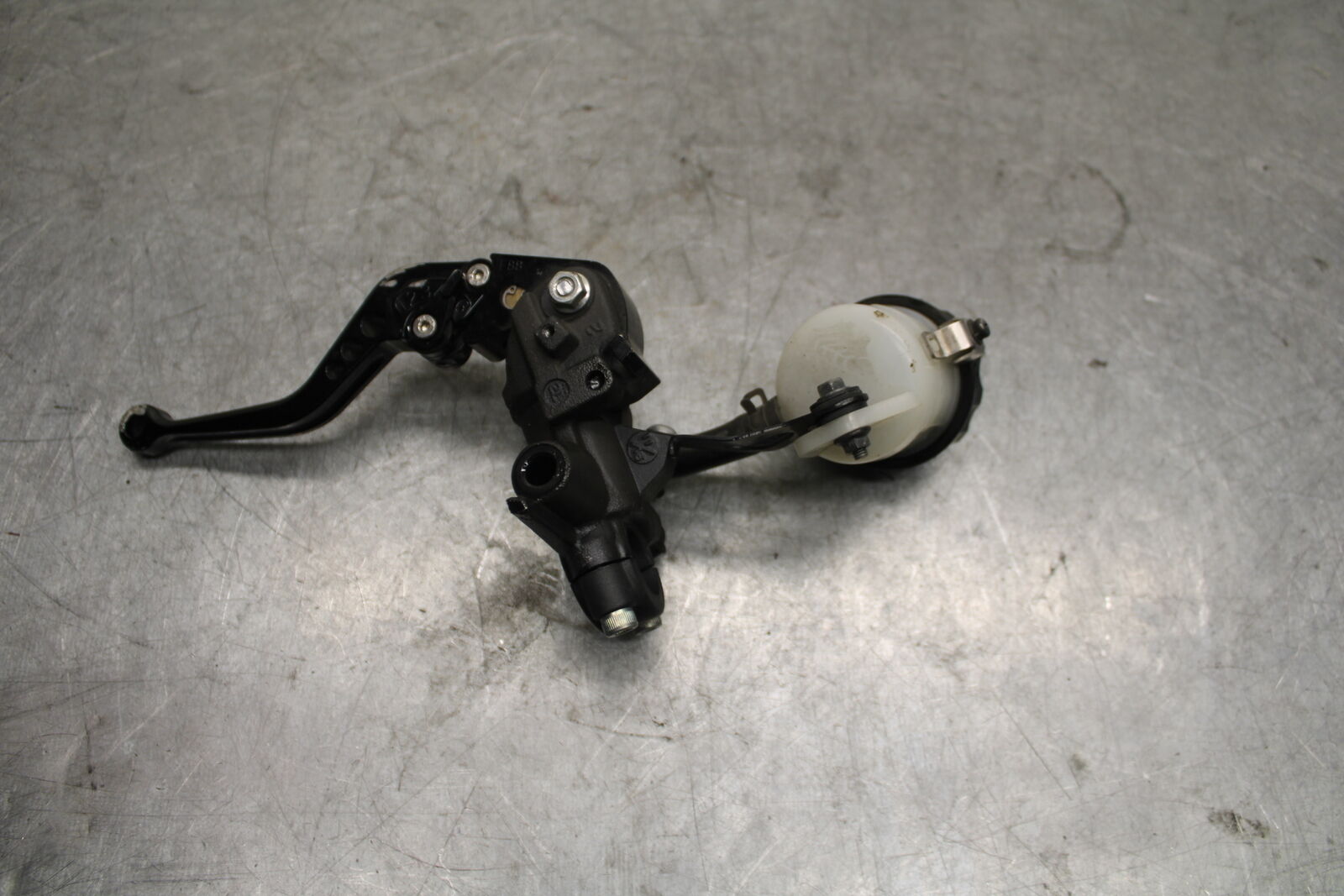 13-18 KAWASAKI NINJA ZX6R FRONT BRAKE MASTER CYLINDER w/ LEVER  BB682