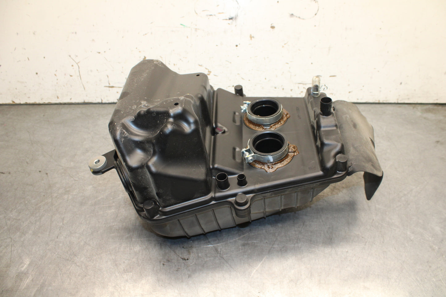 24 KAWASAKI NINJA 500 ABS AIRBOX AIR INTAKE FILTER BOX BB730