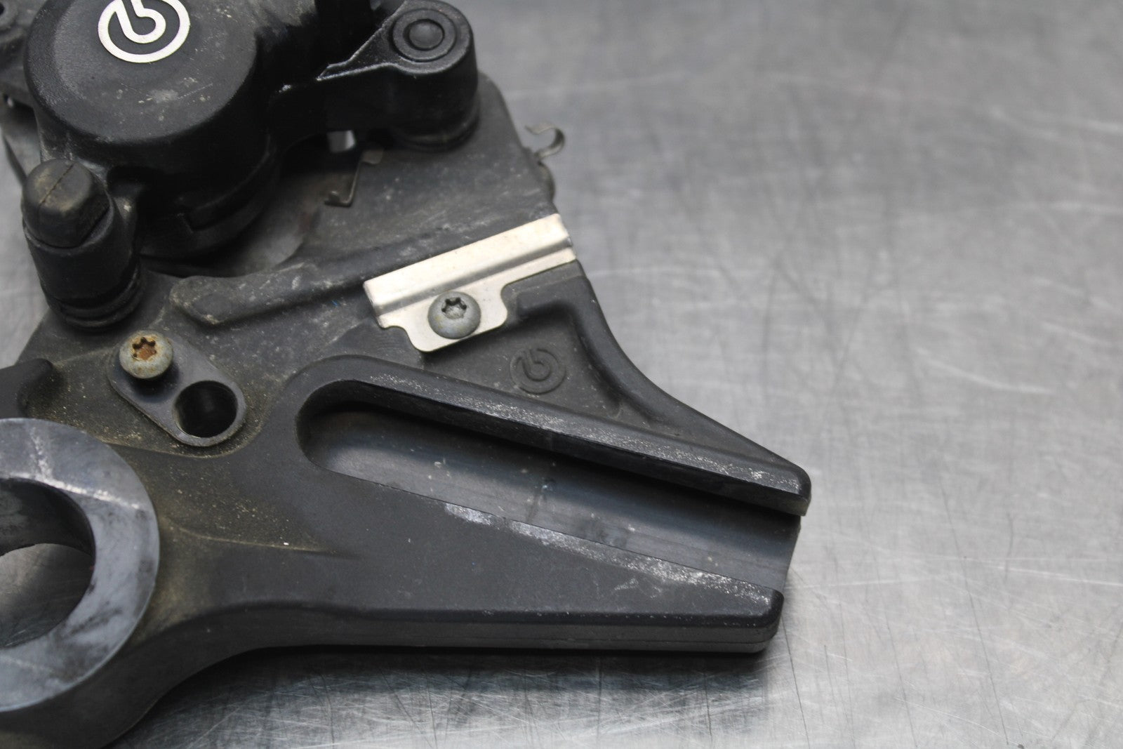 12-14 BMW S1000RR REAR BACK BRAKE CALIPER W MOUNT BRACKET BB204