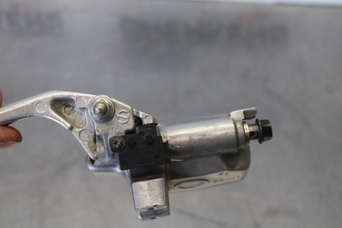 95 HONDA SHADOW 1100 FRONT BRAKE MASTER CYLINDER BB885