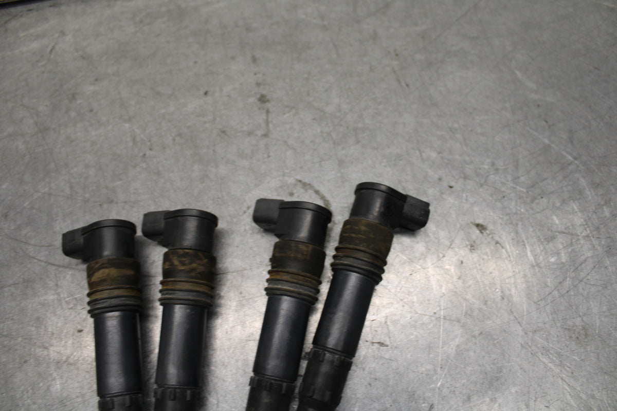 05-06 SUZUKI GSXR1000 IGNITION COILS COIL SPARK PLUG CAPS 33410-35F10 BB677
