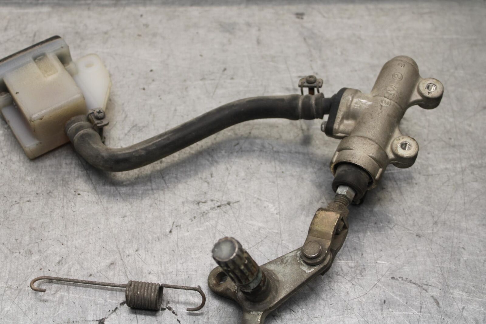 1988 Suzuki Katana 600 GSX600F REAR BACK BRAKE MASTER CYLINDER W RESERVOIR BB94