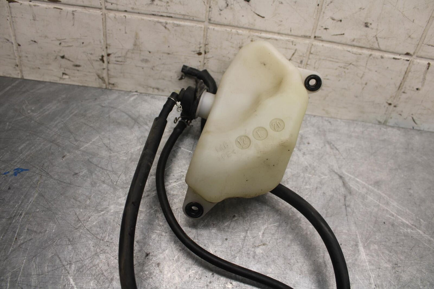 2013 Yamaha YZF R1 COOLANT WATER TANK RESERVOIR BOTTLE 14B-2172W-00-00  BB507