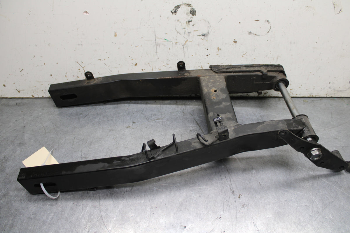 19-22 KAWASAKI Z400 REAR SWINGARM BACK SUSPENSION SWING ARM BB738