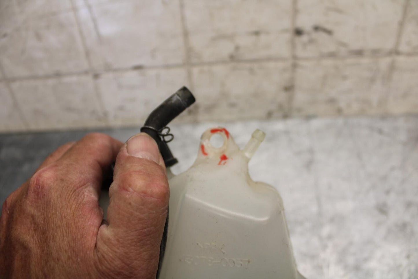 2012 Kawasaki Ninja ZX6R COOLANT WATER TANK RESERVOIR BOTTLE 43078-0057 BB529