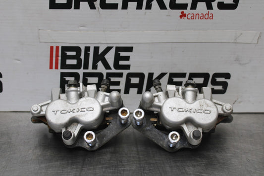 05-09 SUZUKI BOULEVARD C90 RIGHT LEFT FRONT BRAKE CALIPER SET PAIR BB918