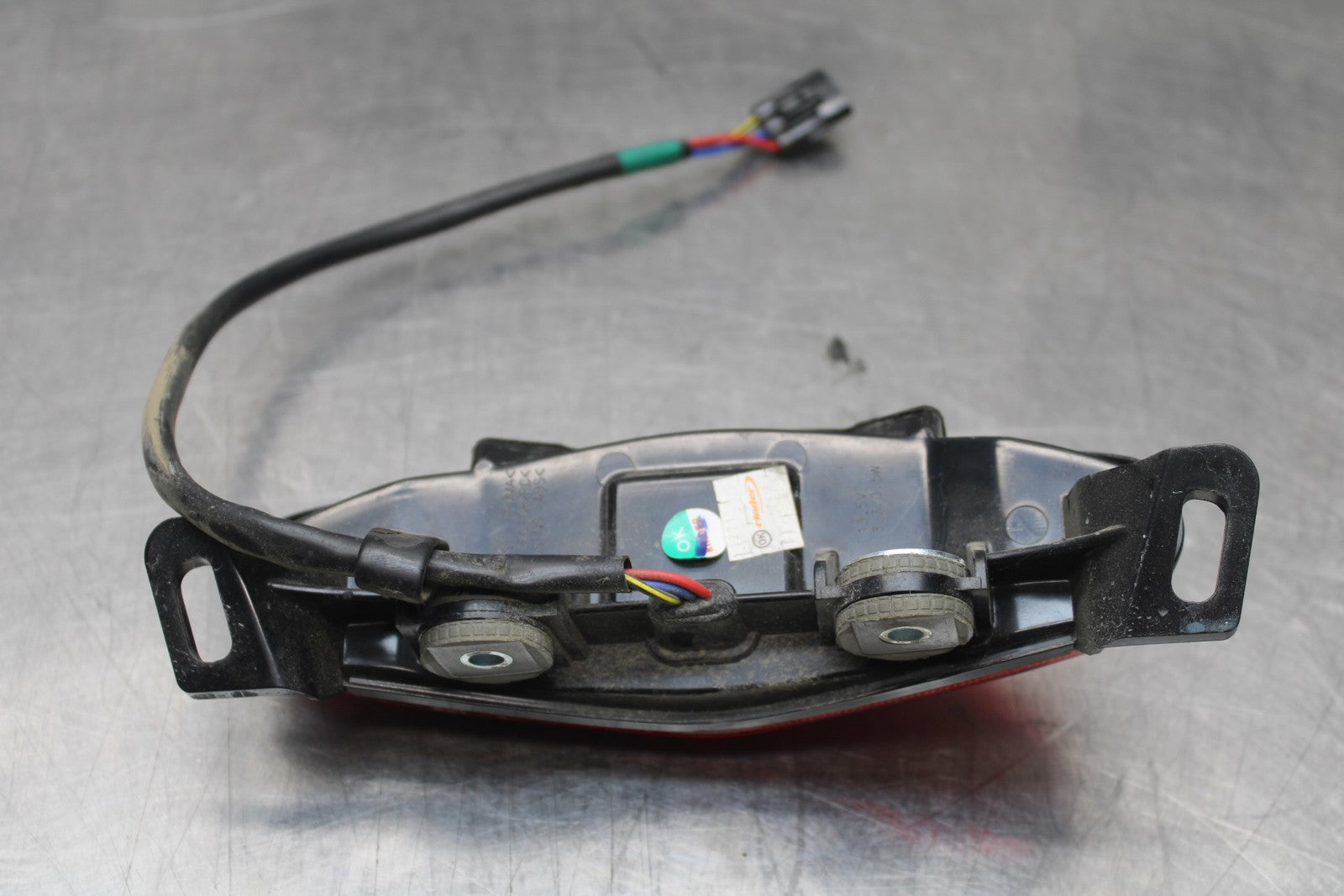 09-10 KAWASAKI ER-6N REAR TAIL TAILLIGHT BACK BRAKE LIGHT BB205