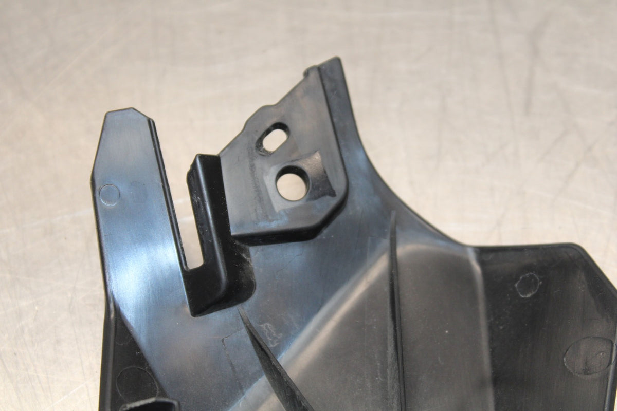 22-25 YAMAHA YZF R7 RIGHT MID UPPER SIDE FAIRING COWL PLASTIC BB769