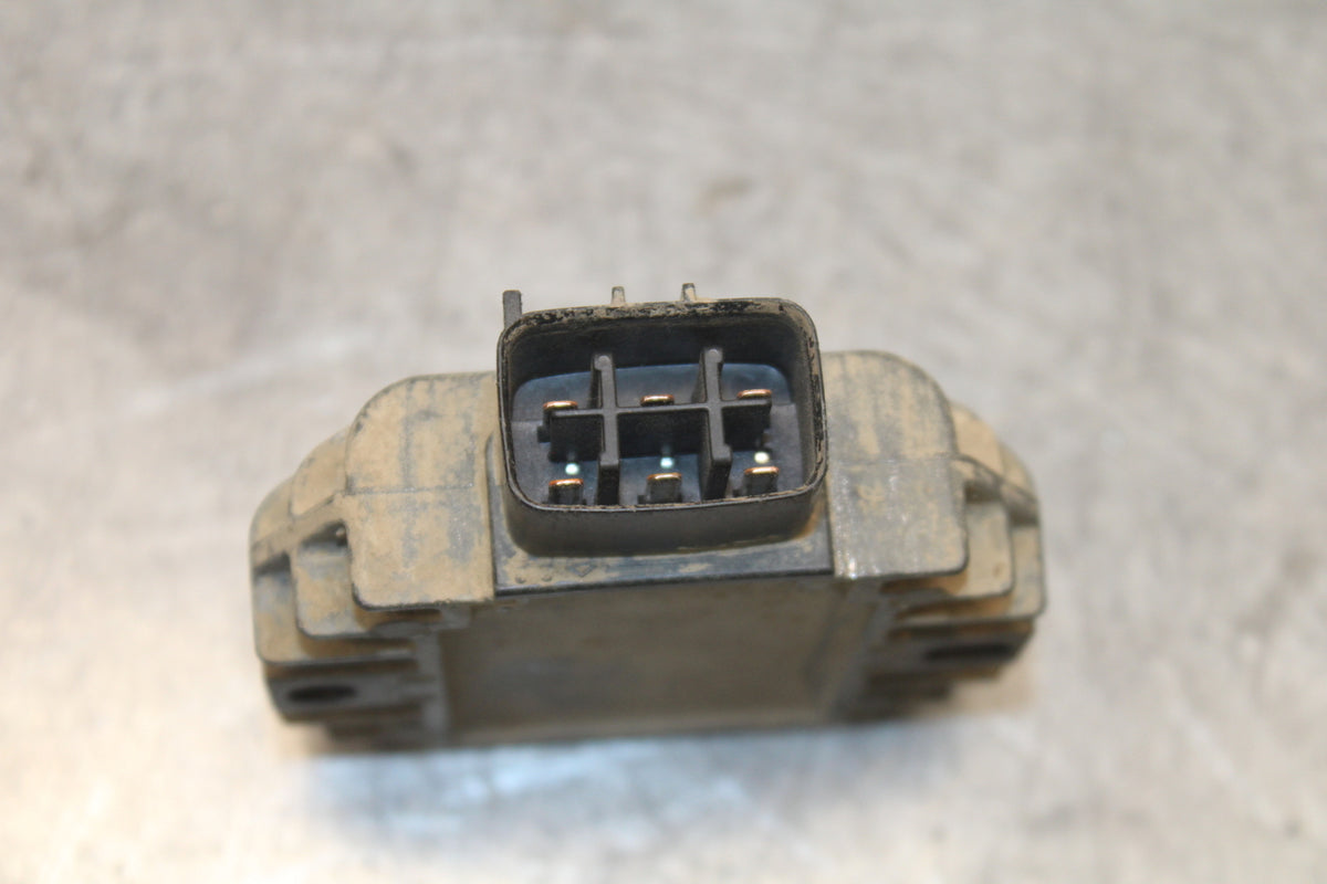 2004 Yamaha Raptor 660R YFM660R RECTIFIER VOLTAGE REGULATOR BB695
