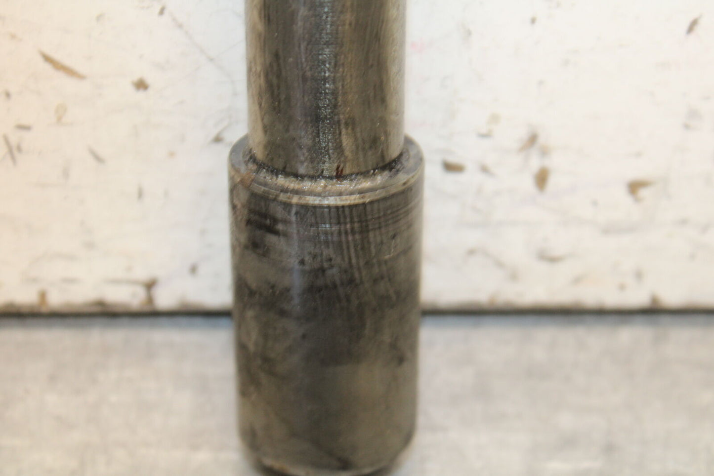 05-06 SUZUKI GSXR1000 FRONT WHEEL RIM AXLE PIVOT BOLT 54711-41G00 BB663