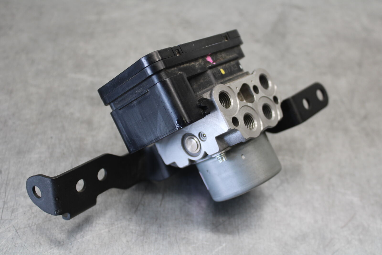 18-23 KAWASAKI NINJA 400 ABS PUMP UNIT MODULE  BB679