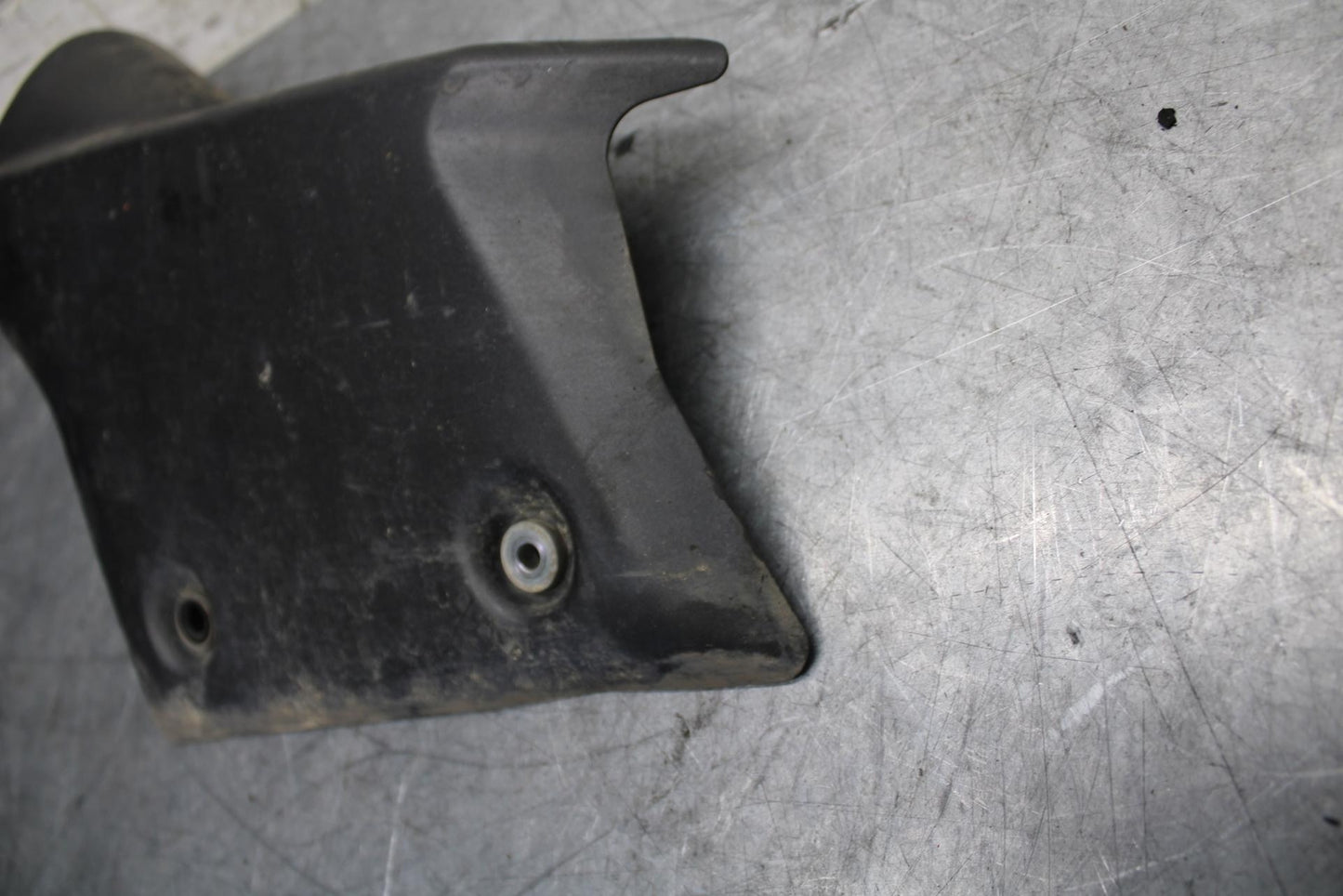 2012 Kawasaki Ninja ZX6R REAR MUFFLER EXHAUST PIPE COVER HEAT SHIELD BB529