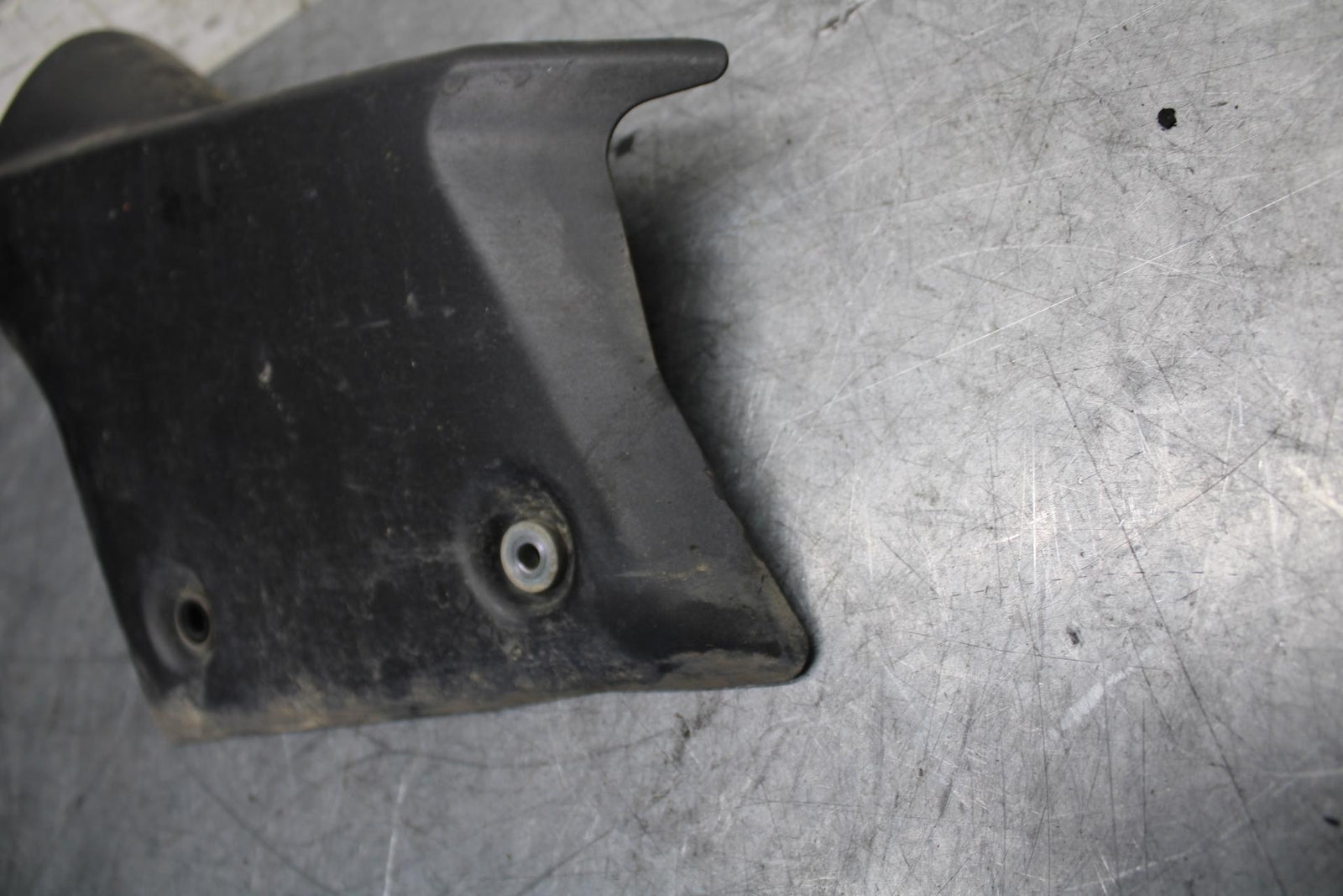 2012 Kawasaki Ninja ZX6R REAR MUFFLER EXHAUST PIPE COVER HEAT SHIELD BB529