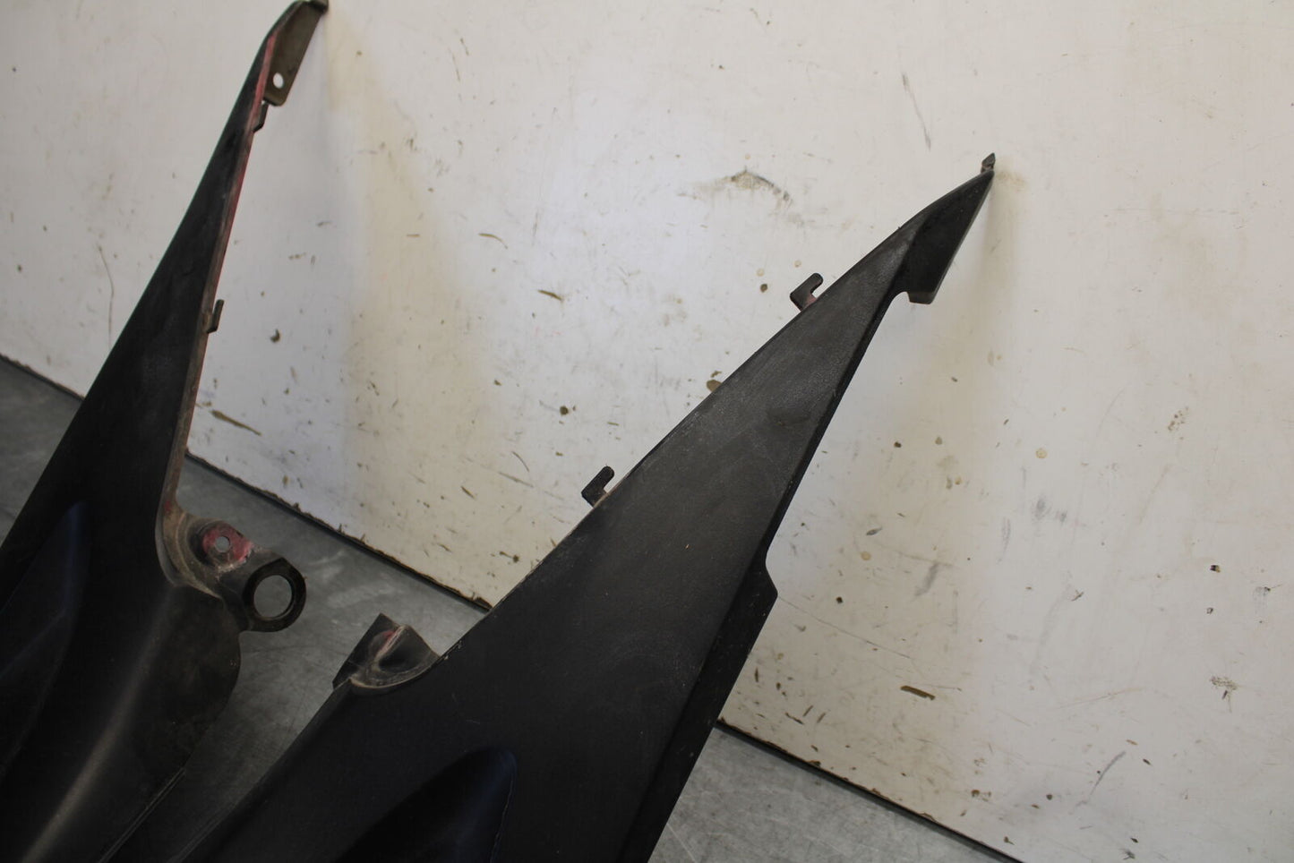 05-06 HONDA CBR600RR RIGHT LEFT FRONT SIDE SEAT PANELS TRIMS COWLS  BB655