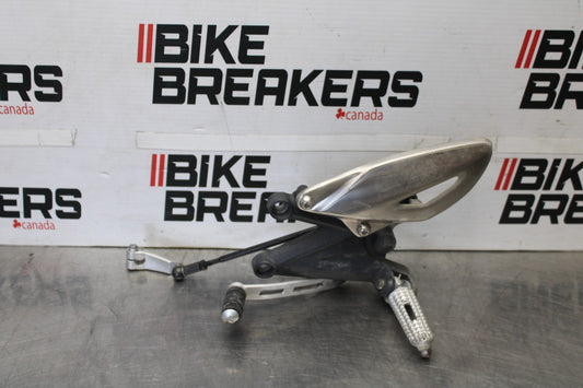 12 TRIUMPH STREET TRIPLE R LEFT REARSET REAR SET FOOT PEG W SHIFTER BB914