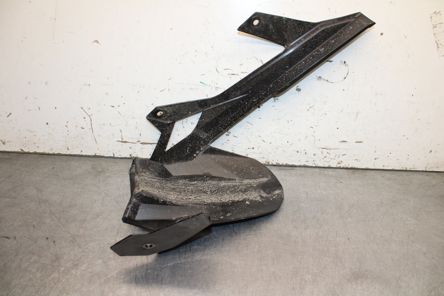 24 KAWASAKI NINJA 500 ABS REAR BACK WHEEL TIRE HUGGER FENDER BB730