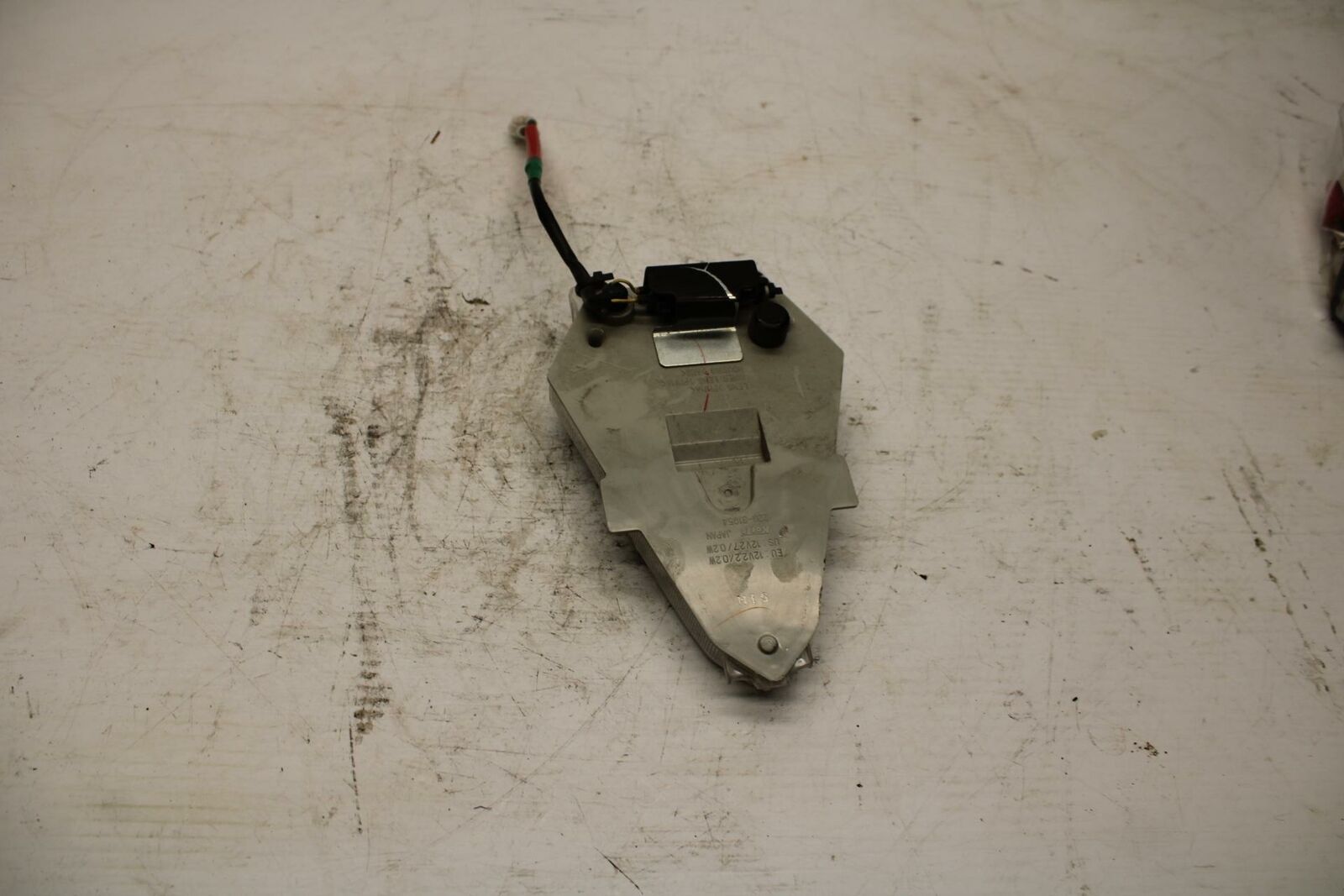 08-17 YAMAHA YZF R6 REAR TAIL TAILLIGHT BACK BRAKE LIGHT BB354