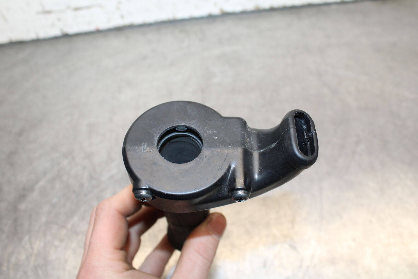 13-17 KAWASAKI NINJA ZX6R ZX636E THROTTLE CABLE LINE HOUSING GUIDE BB735