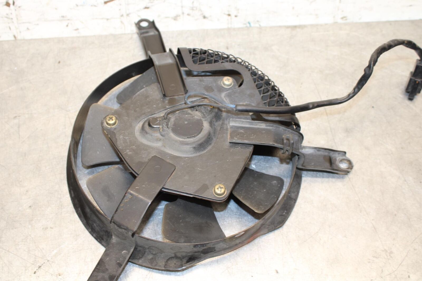 2001 Suzuki GSXR750 ENGINE RADIATOR COOLING FAN 17800-35F00 BB553
