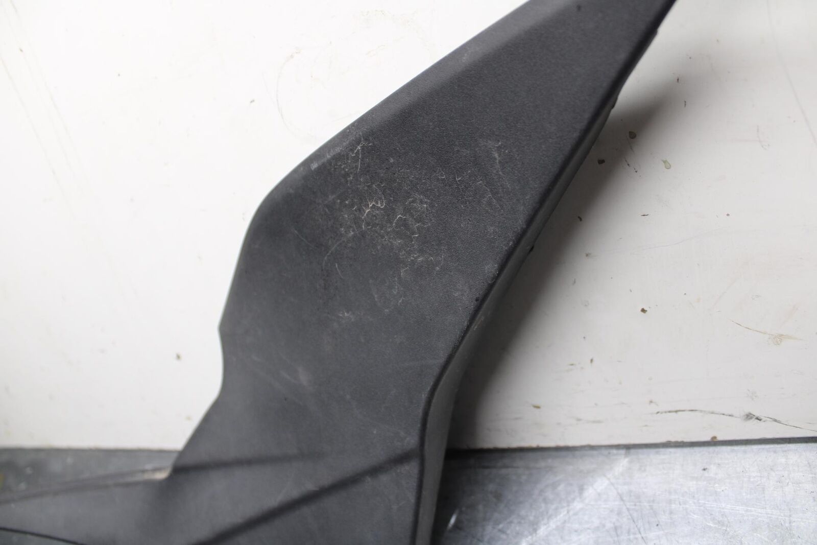 08-12 KAWASAKI NINJA 250R EX250J RIGHT FRONT SIDE SEAT  PANEL TRIM COWL BB612