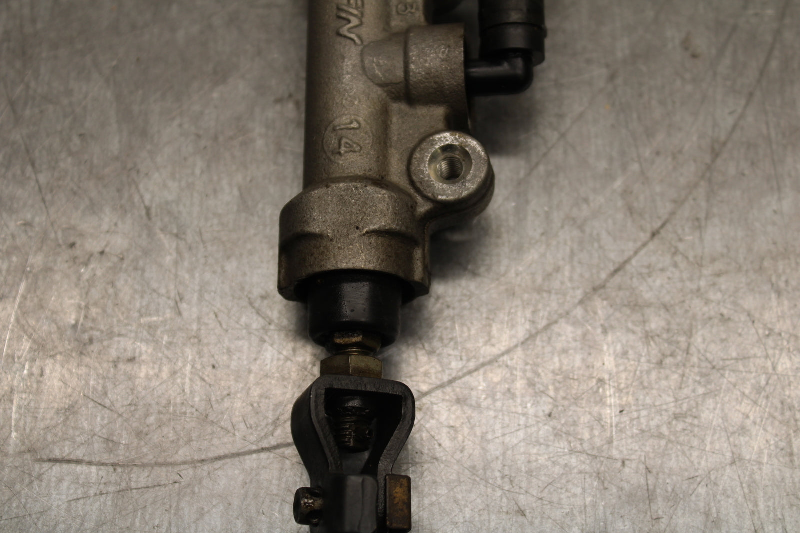 95-98 HONDA CBR600F3 REAR BACK BRAKE MASTER CYLINDER W RESERVOIR BB122