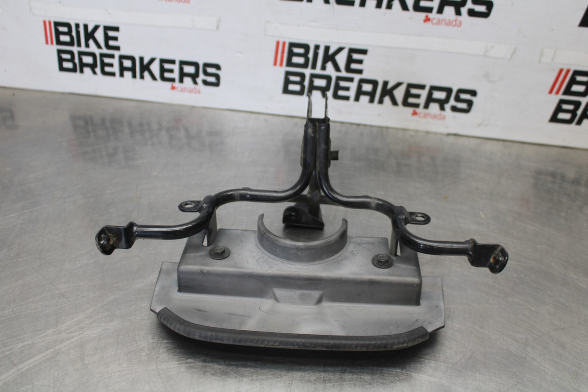 06 KAWASAKI KLR650 UPPER FAIRING MIRROR GAUGES STAY BRACKET BB919