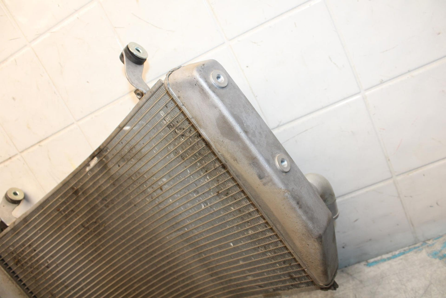 18 YAMAHA YZF R1  ENGINE RADIATOR MOTOR COOLER COOLING RADIATER BB473