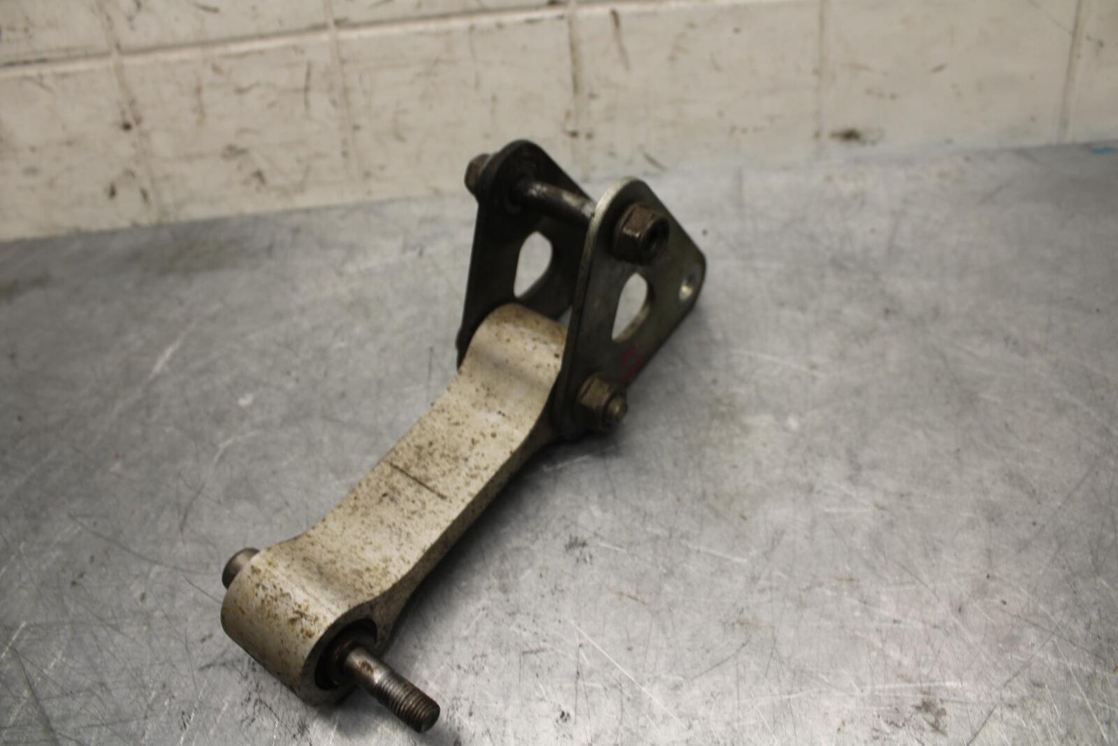 2006 Honda Interceptor 800 VFR800A ABS REAR DOGBONE SHOCK LINKAGE LINK BB39