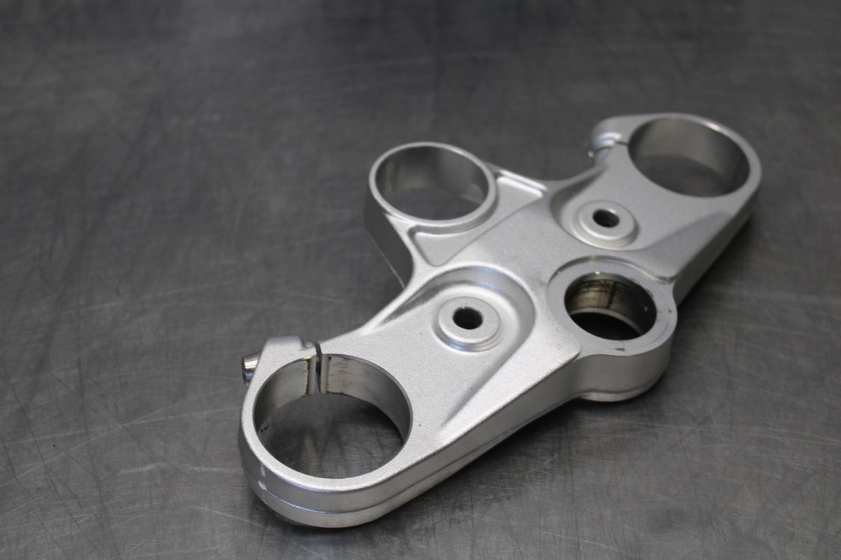 16 APRILIA TUONO V4 1100 FORKS UPPER TRIPLE TREE CLAMP BB905