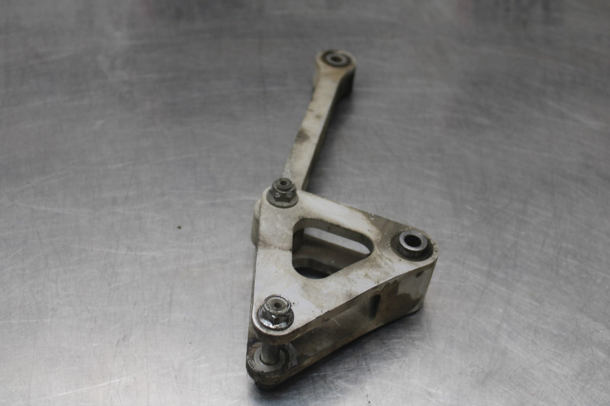 07 YAMAHA YZF R1 REAR DOGBONE SHOCK LINKAGE LINK BB826