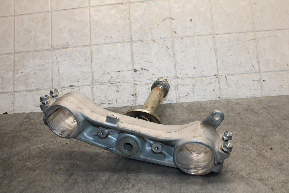 06-07 SUZUKI GSXR600 FRONT FORKS CLAMP LOWER TRIPLE TREE STEM BB543