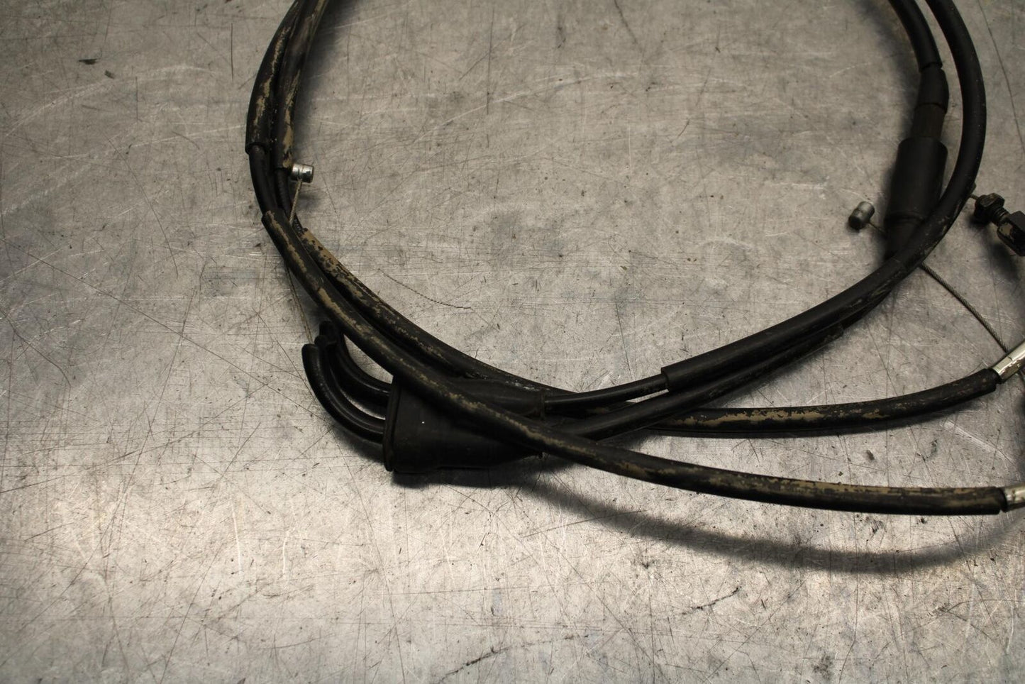 2015 Yamaha FZ09 THROTTLE CABLES LINES 1RC-26302-00-00 BB69