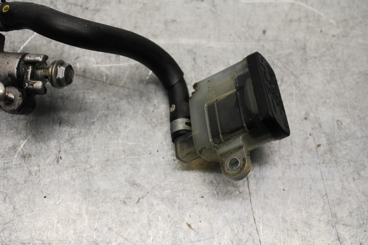 08-10 SUZUKI GSXR750 REAR BACK BRAKE MASTER CYLINDER W RESERVOIR BB58