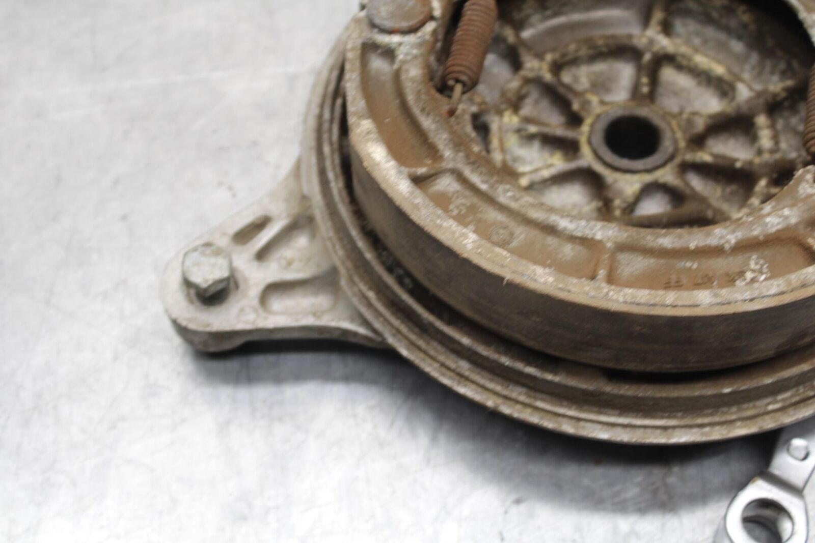 75 SUZUKI GT 550 REAR BACK DRUM BRAKE BB67
