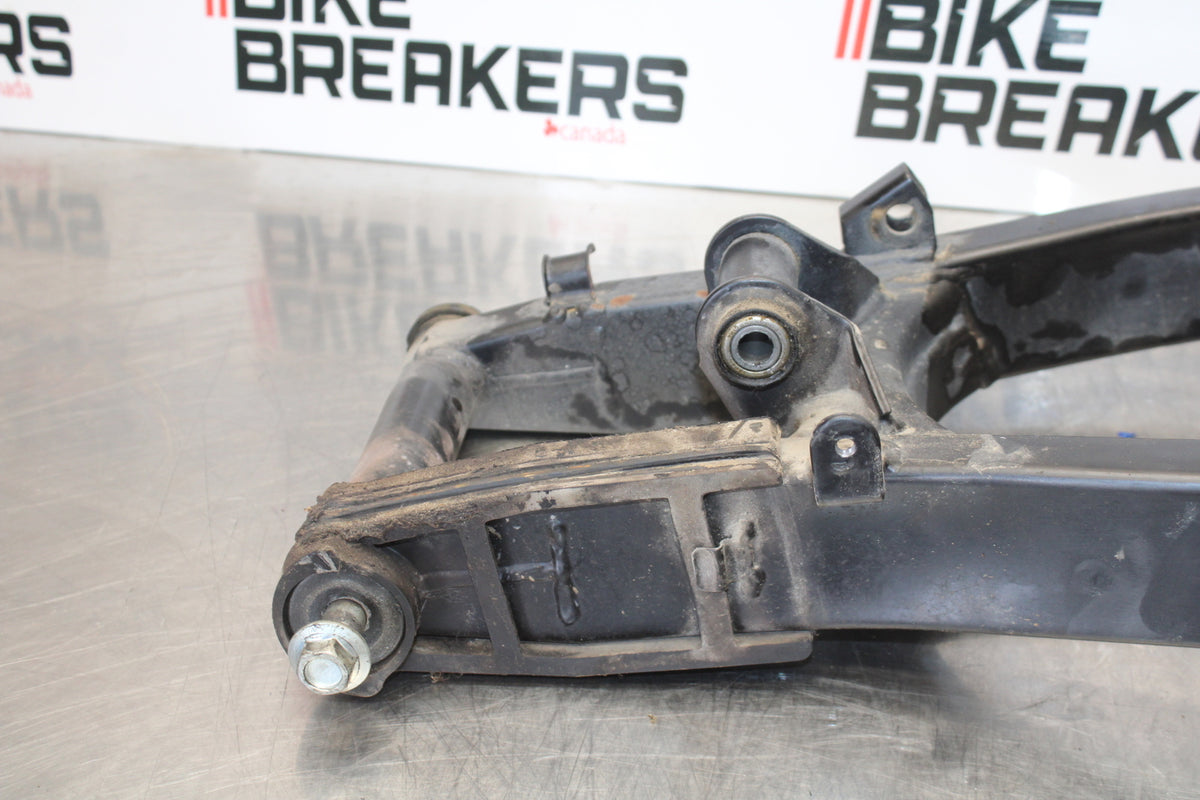 04-09 SUZUKI GS500F REAR SWINGARM BACK SUSPENSION SWING ARM BB165