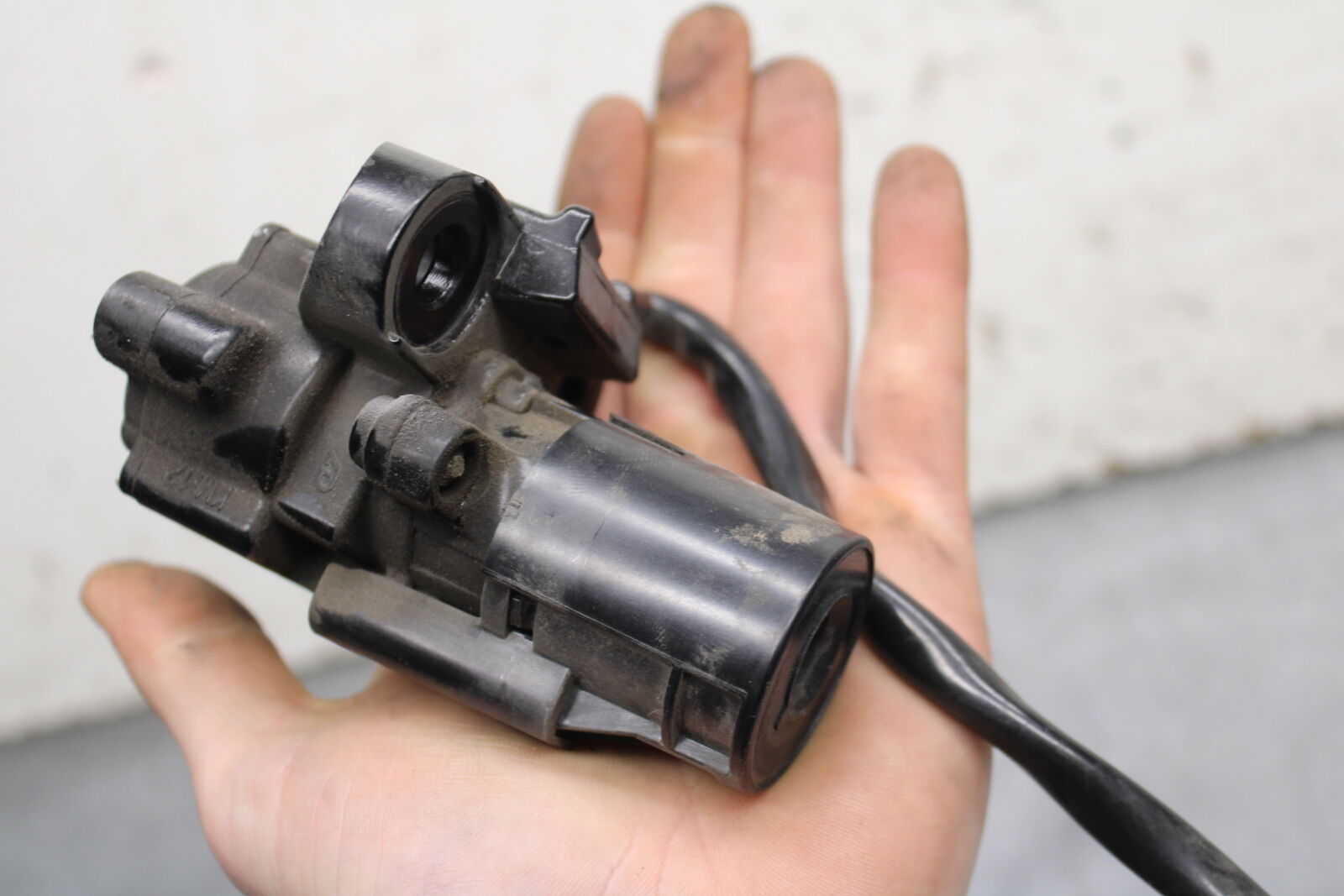 12-13 KAWASAKI Z1000 IGNITION LOCK KEY SET W/ GAS CAP AND SEAT LOCK BB743