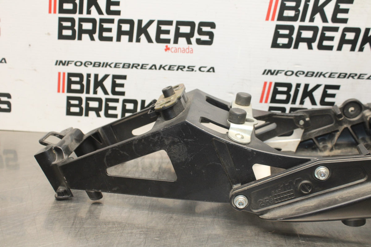 06-07 SUZUKI GSXR 600 REAR SUBFRAME BACK SUB FRAME BB845